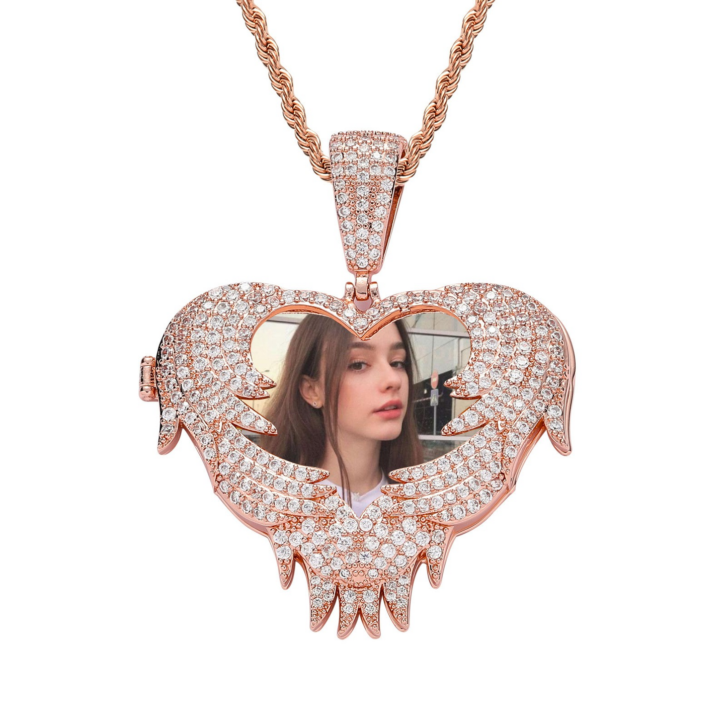 LoveShell��Custom Clamshell Heart Photo Pendant | Iced Out Zircon
